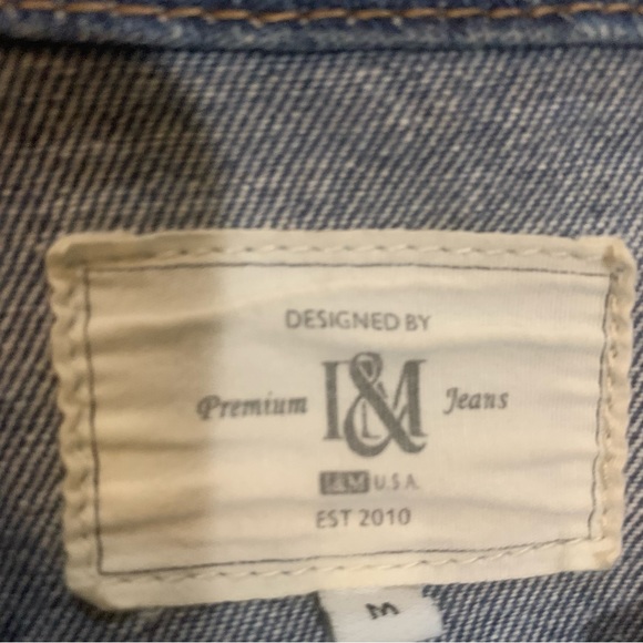 distressed jean jacket - Picture 4 of 4